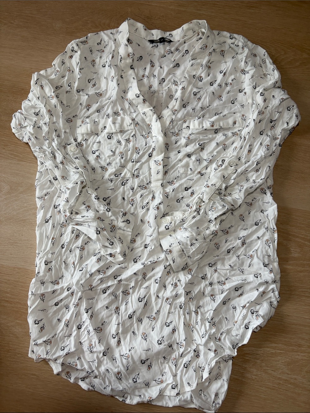 RW&CO. White Henley Shirt with Small Floral Print